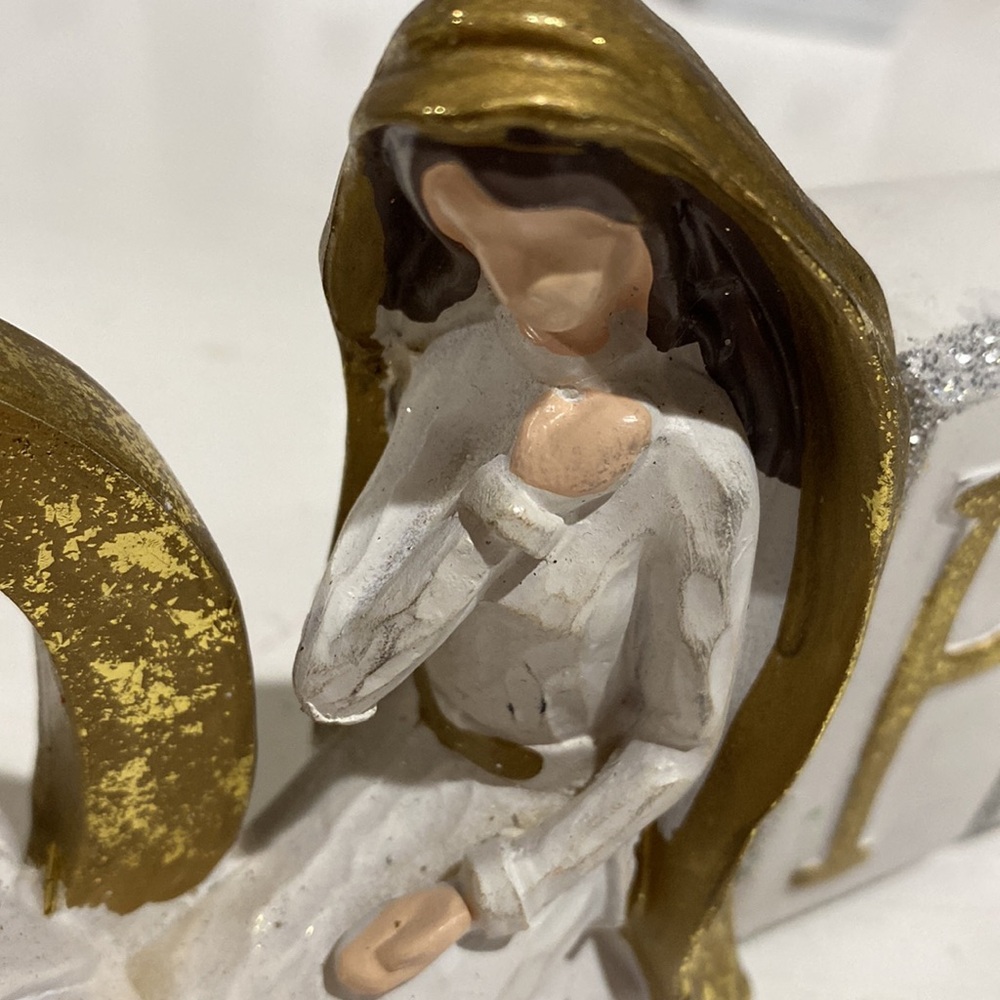 “Hope” Holy Family Nativity Block Figurine! - Picture 4 of 9